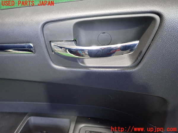 2UPJ-9238521324]クライスラー・300C(LX57)左後ドア内張り 中古_4