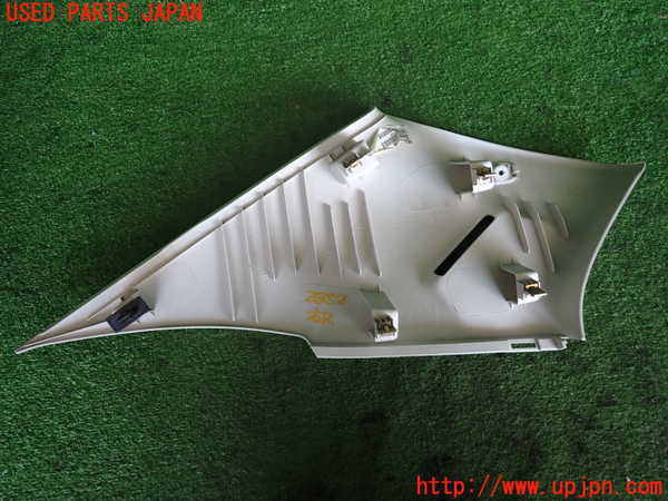 2UPJ-9238527675]クライスラー・300C(LX57)右リアピラートリム 中古_3
