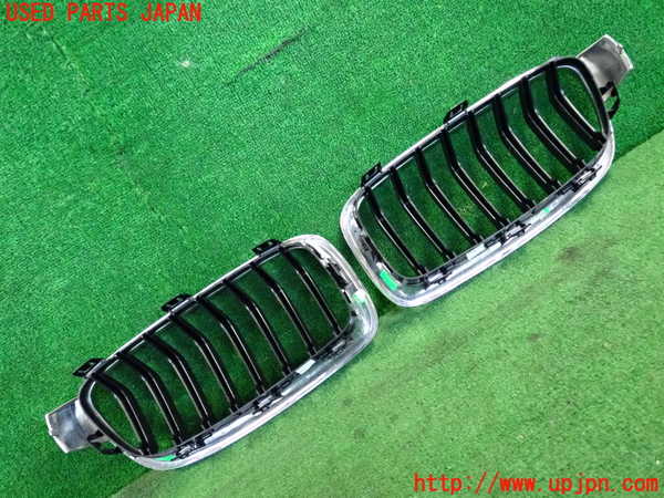 2UPJ-9238531050]BMW 328i ツーリング F31(3A20)ラジエターグリル 中古_2