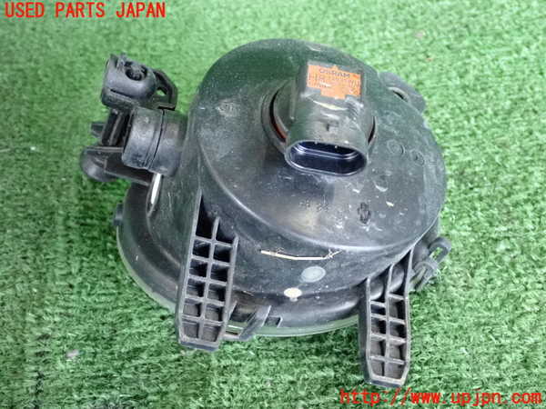 2UPJ-9238531180]BMW 328i ツーリング F31(3A20)右フォグ 中古_2