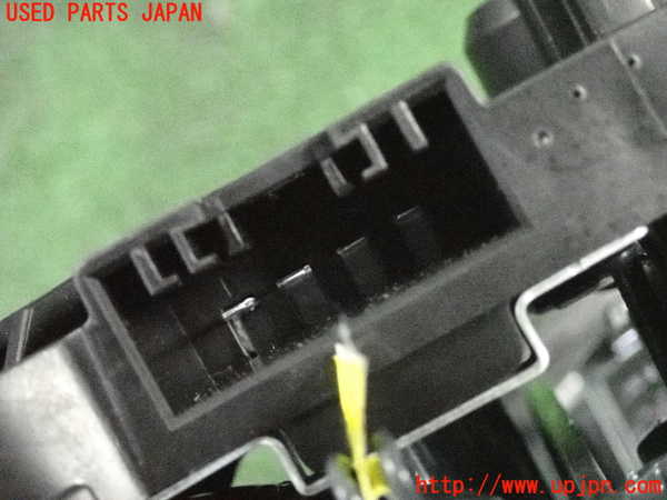 2UPJ-9238531550]BMW 328i ツーリング F31(3A20)右リアフィニッシャー 中古_4