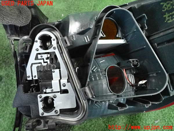 2UPJ-9238531536]BMW 328i ツーリング F31(3A20)左テールランプ 中古_5