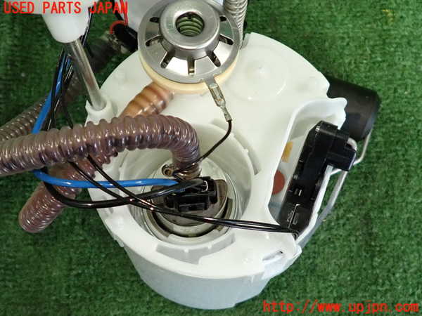 2UPJ-9238532510]BMW 328i ツーリング F31(3A20)燃料ポンプ 中古_3