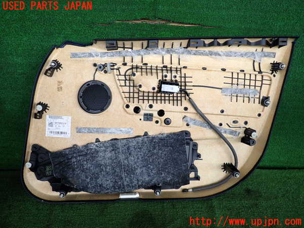 2UPJ-9238531264]BMW 328i ツーリング F31(3A20)左前ドア内張り 中古_4