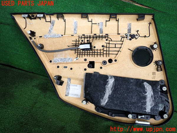 2UPJ-9238531294]BMW 328i ツーリング F31(3A20)右後ドア内張り 中古_4