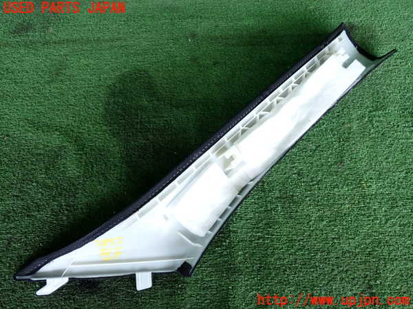 2UPJ-9238537660]BMW 328i ツーリング F31(3A20)左フロントピラートリム 中古_2