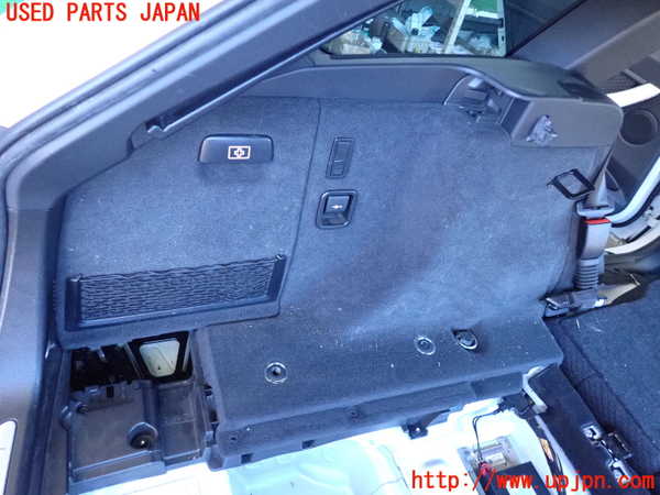 2UPJ-9238537680]BMW 328i ツーリング F31(3A20)左リアピラートリム 中古_3