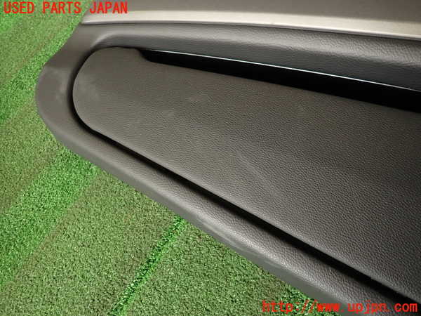 2UPJ-9238541234]BMW M3 クーペ(WD40)(E92)右ドア内張り 中古_2