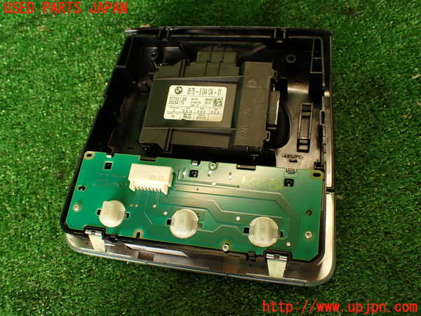 2UPJ-9238546412]BMW M3 クーペ(WD40)(E92)ルームランプ2 (2列目真中) 中古_4