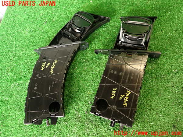 2UPJ-9238547810]BMW M3 クーペ(WD40)(E92)ドリンクホルダー (ジャンク品) 中古_4