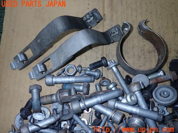 3UPJ=9238560720]ベンツ CLS550(219372 C219)ネジ・ナット・ステー類 セット ジャンク_2