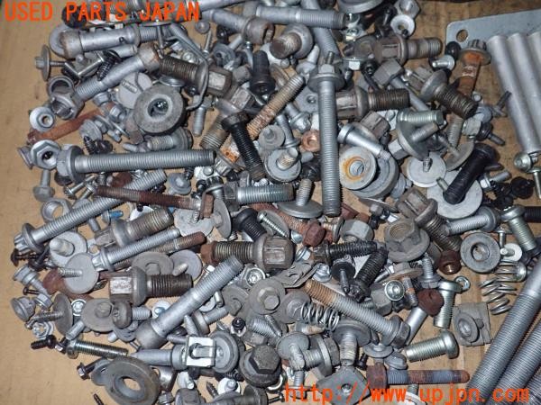 3UPJ=9238560720]ベンツ CLS550(219372 C219)ネジ・ナット・ステー類 セット ジャンク_5