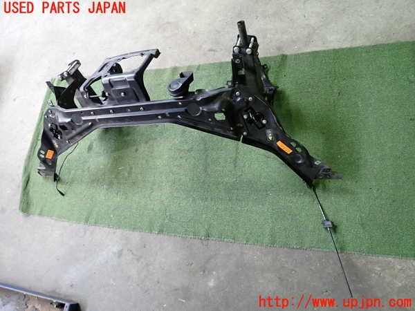 2UPJ-9238561041]ベンツ CLS550 C219(219372)コアサポート 中古_3