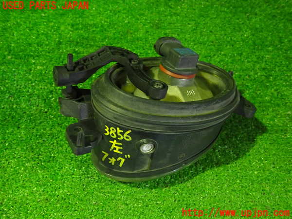 2UPJ-9238561182]ベンツ CLS550 C219(219372)左フォグ 中古_2