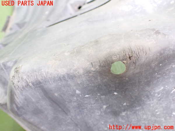 2UPJ-9238561092]ベンツ CLS550 C219(219372)左前フェンダーライナー 中古_4