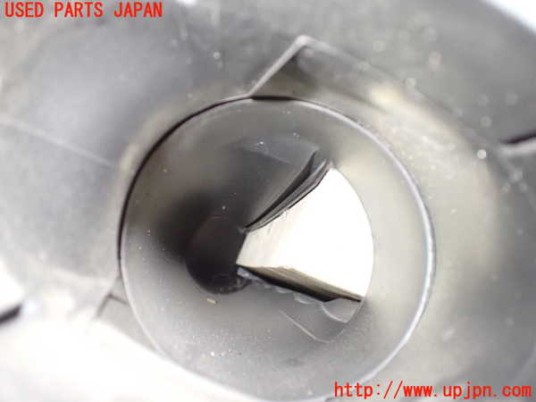 2UPJ-9238562560]ベンツ CLS550 C219(219372)エアクリーナーボックス 中古_5