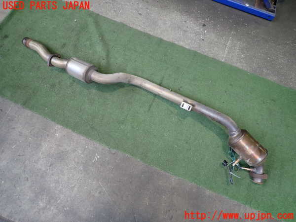 2UPJ-9238562661]ベンツ CLS550 C219(219372)触媒1 中古_3