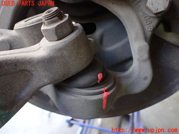 2UPJ-9238564290]ベンツ CLS550 C219(219372)右フロントナックルハブ 中古_3