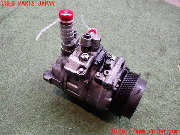 2UPJ-9238566025]ベンツ CLS550 C219(219372)エアコンコンプレッサー 中古_2