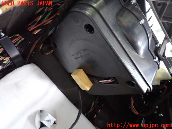 2UPJ-9238566081]ベンツ CLS550 C219(219372)エバポレーター1 中古_4
