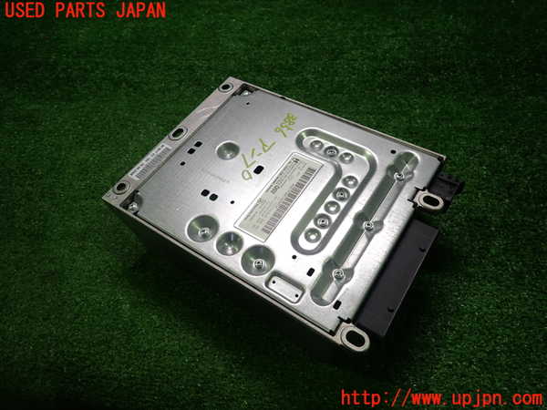 2UPJ-9238566525]ベンツ CLS550 C219(219372)アンプ 中古_3