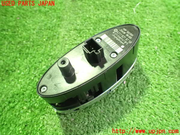2UPJ-9238566245]ベンツ CLS550 C219(219372)左前パワーウィンドウスイッチ 中古_3