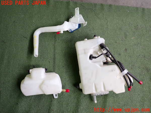 2UPJ-9238566791]ベンツ CLS550 C219(219372)ウォッシャータンク1 ジャンク_4