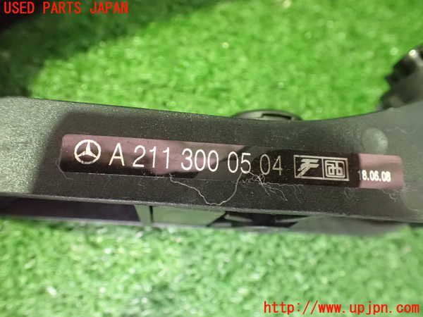 2UPJ-9238566382]ベンツ CLS550 C219(219372)センサー2(アクセルペダル) 中古_3