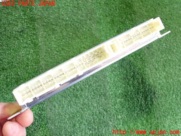 2UPJ-9238566120]ベンツ CLS550 C219(219372)サスペンションコンピューター 中古_3