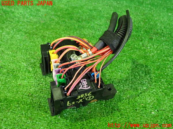 2UPJ-9238566741]ベンツ CLS550 C219(219372)ヒューズボックス1(室内運転席側) 中古_2