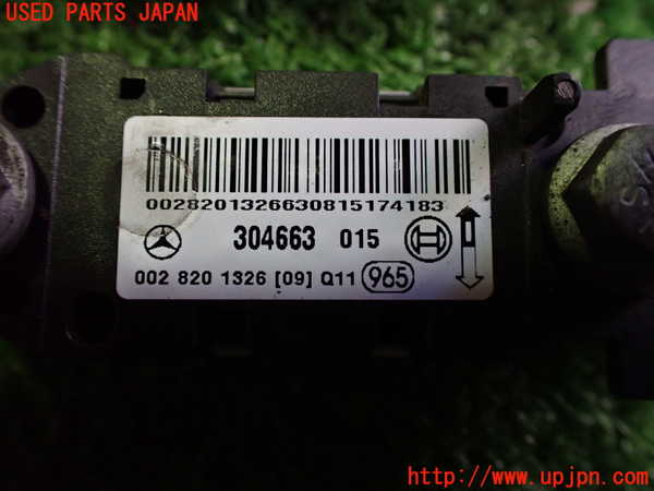 2UPJ-9238566358]ベンツ CLS550 C219(219372)エアバッグセンサー3 中古_3