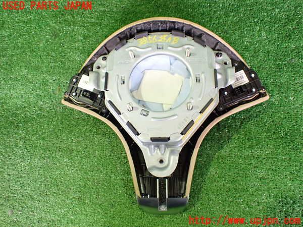 2UPJ-9238567865]ベンツ CLS550 C219(219372)運転席側エアバッグカバー 中古_2