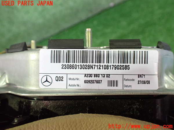 2UPJ-9238567865]ベンツ CLS550 C219(219372)運転席側エアバッグカバー 中古_3