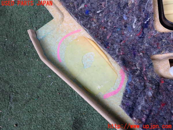 2UPJ-9238561294]ベンツ CLS550 C219(219372)右後ドア内張り ジャンク_5