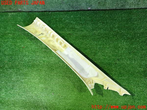 2UPJ-9238567655]ベンツ CLS550 C219(219372)右フロントピラートリム 中古_3