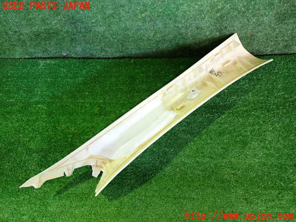 2UPJ-9238567660]ベンツ CLS550 C219(219372)左フロントピラートリム 中古_4