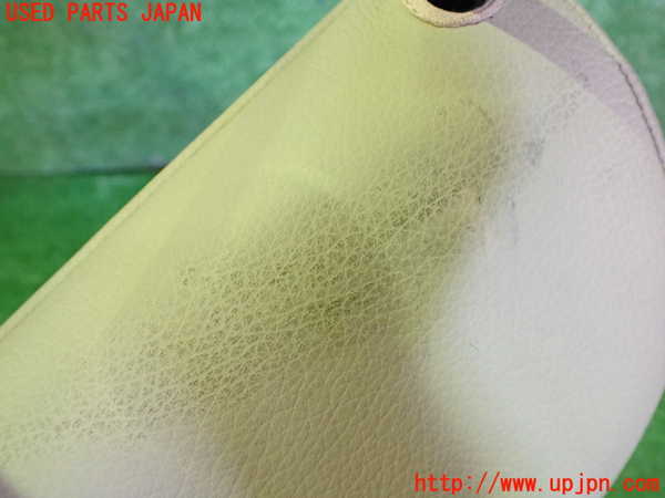 2UPJ-9238567150]ベンツ CLS550 C219(219372)右2列目ヘッドレスト ジャンク_4