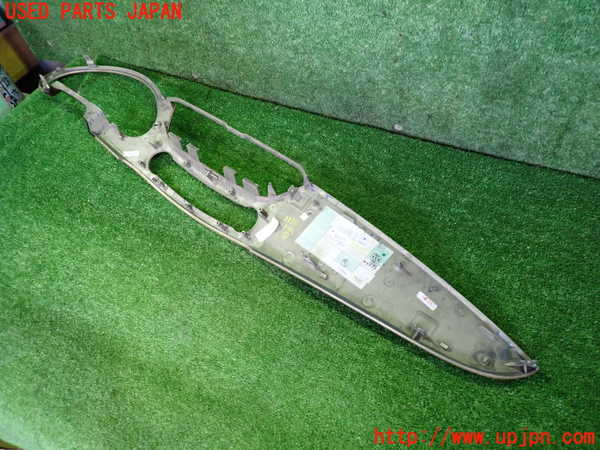 2UPJ-9238567691]ベンツ CLS550 C219(219372)内装トリム類1 中古_2