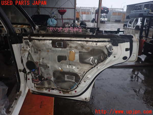2UPJ-9238571290]クラウン 4ドア ハードトップ(MS135)右後ドア (43R-00012) 中古_4