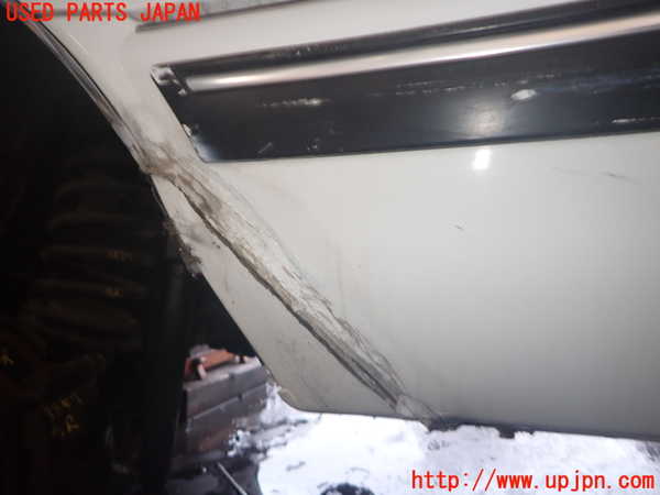 2UPJ-9238571610]クラウン 4ドア ハードトップ(MS135)リアバンパー 中古_2