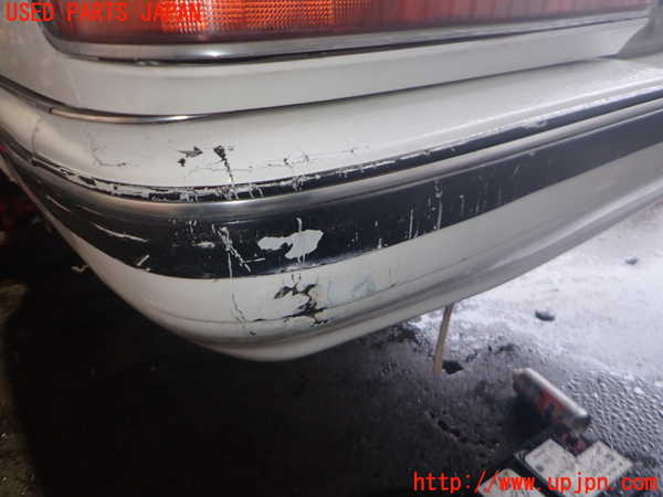 2UPJ-9238571610]クラウン 4ドア ハードトップ(MS135)リアバンパー 中古_3