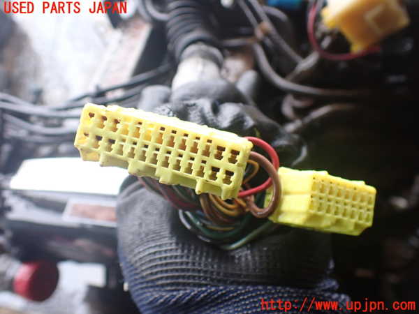 2UPJ-9238572010]クラウン 4ドア ハードトップ(MS135)エンジン 7M 中古_4