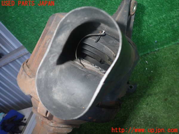 2UPJ-9238572560]クラウン 4ドア ハードトップ(MS135)エアクリーナーボックス 中古_3