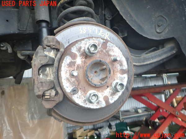 2UPJ-9238574300]クラウン 4ドア ハードトップ(MS135)右リアナックルハブ 中古_2