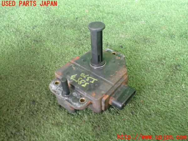 2UPJ-9238576320]クラウン 4ドア ハードトップ(MS135)エアフロメーター 中古_2