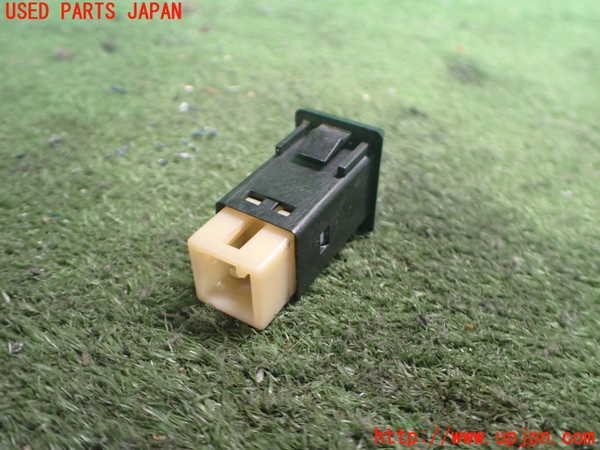 2UPJ-9238576311]クラウン 4ドア ハードトップ(MS135)スイッチ6 (TRUNK) 中古_2