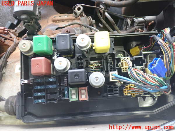 2UPJ-9238576741]クラウン 4ドア ハードトップ(MS135)ヒューズボックス1 中古_3