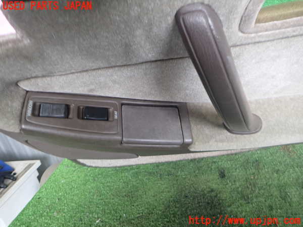 2UPJ-9238571294]クラウン 4ドア ハードトップ(MS135)右後ドア内張り 中古_3