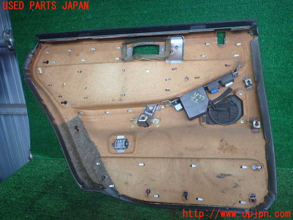 2UPJ-9238571294]クラウン 4ドア ハードトップ(MS135)右後ドア内張り 中古_4