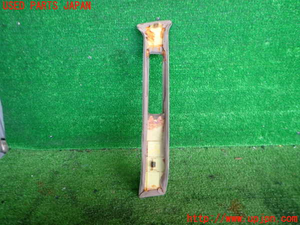 2UPJ-9238577670]クラウン 4ドア ハードトップ(MS135)左センターピラートリム 中古_3